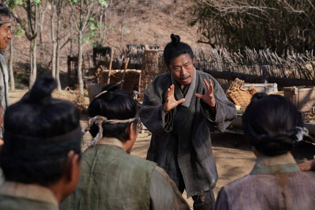 A Scene of 'The Man Who Lived with the King'