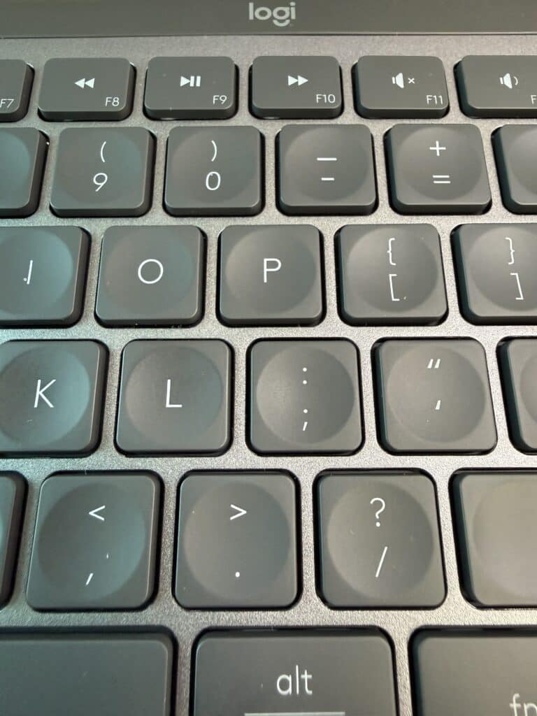 로지텍 MX Keys S 키배열 근접사진